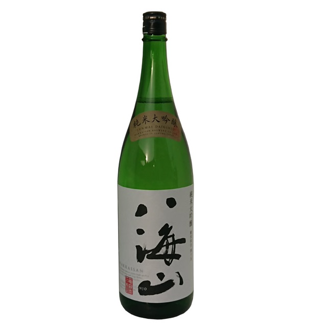 八海山　純米大吟醸　1800ml　(新潟)
